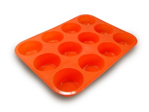 FORMA DE SILICONE COM 12 LUGARES/CUPCAKE