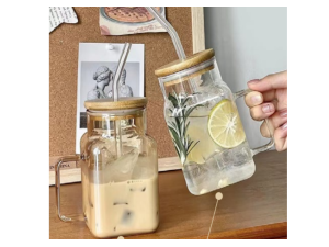 CANECA VIDRO 620ML C/CANUDO TAMPA-BAMBU